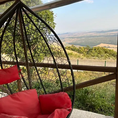 комплекс тополица -the Beautiful View Lodge *