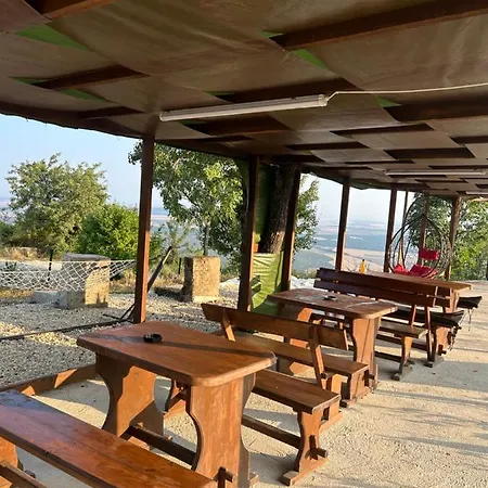 комплекс тополица -the Beautiful View Lodge