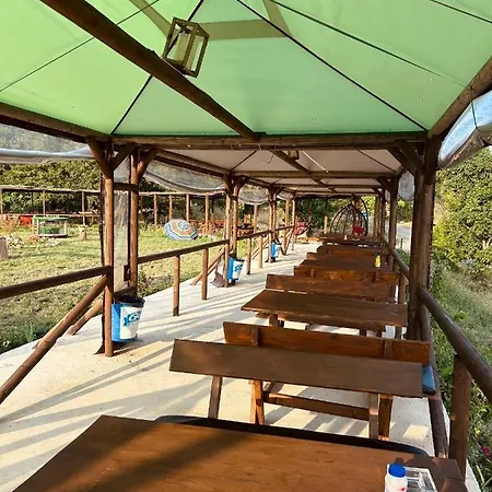 комплекс тополица -the Beautiful View Lodge Aytos